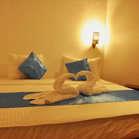 Hotel Coconut Garden House Udawalawe Esterno foto